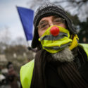 Même les gilets jaunes rigolent !