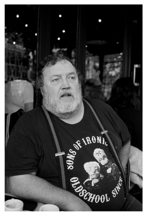 2025-10-18-Canon-EOS-1V-Kodak-TriX_04_MOD_BW_FRAME_resize